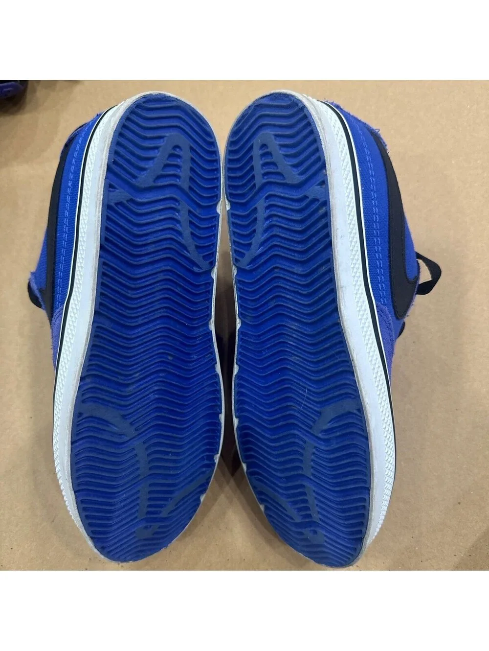 Nike Sneakers blue and black size 4.5Y